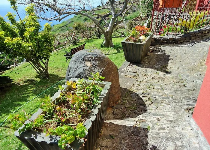 Casal Sao Joao 106